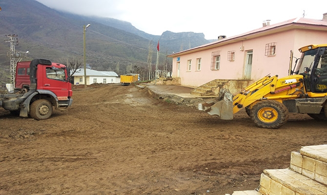 Üçyan ilkokulu bahçe alanı genişletme çalışmaları galerisi resim 12