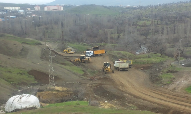 Üçyan ilkokulu bahçe alanı genişletme çalışmaları galerisi resim 25